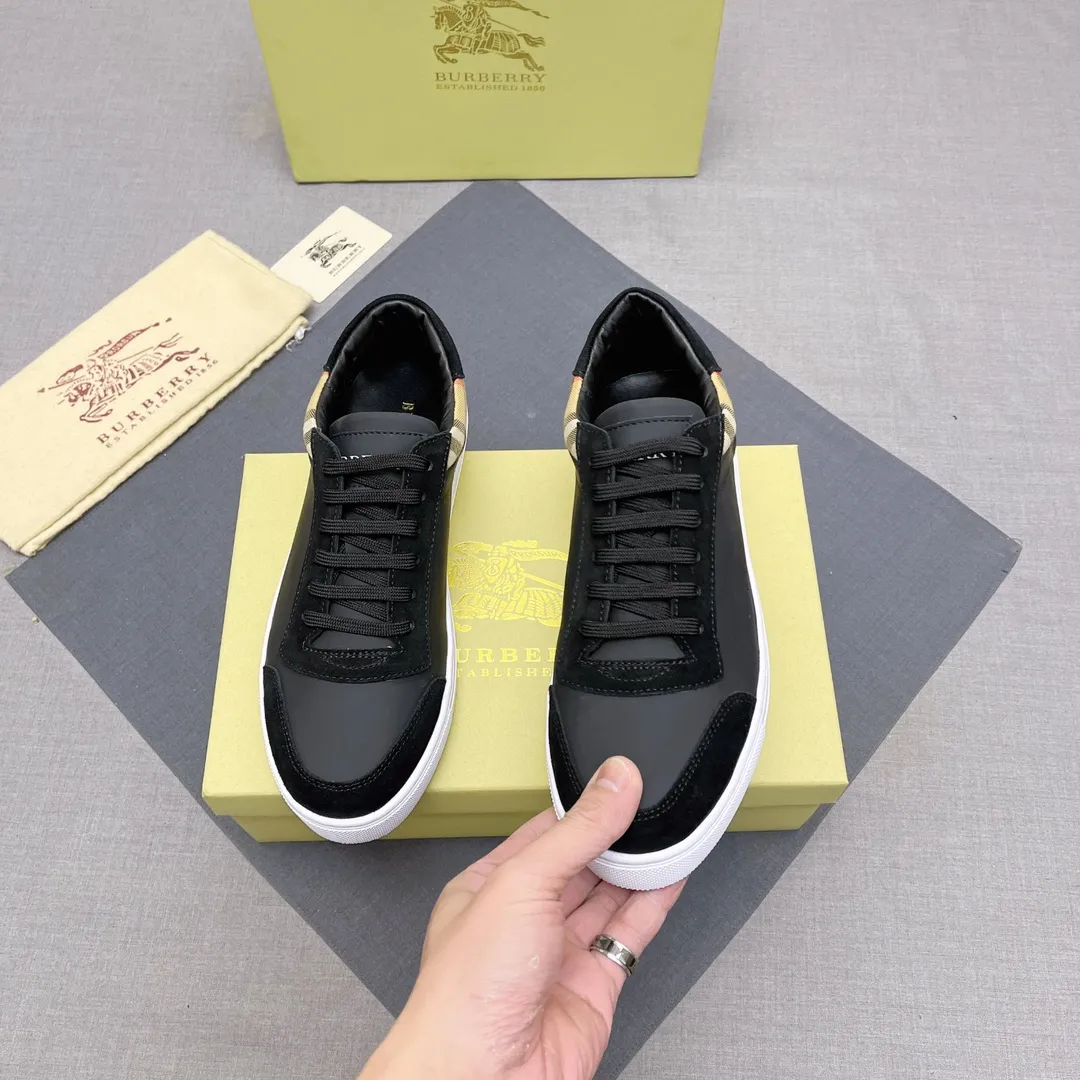 P360 B men's classic low-top sneakers are reinterpreted in Vintage plaid cotton and cowhide materials, decorated with a new brand logo. First-grain cowhide lining, embossed Burberry lettering logo on the heel, original outsole! 38-44 (45 46 customized) No. 019